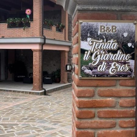 Tenuta Il Giardino Di Eros Albanella Exteriör bild