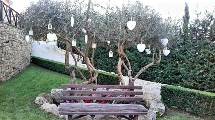 Tenuta Il Giardino Di Eros Albanella Exteriör bild